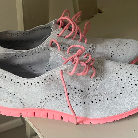 Cole Haan Women's Gray Suede Sneaker Zerogradr with Pink Laces and Soles 10.5 - Picture 2 of 8